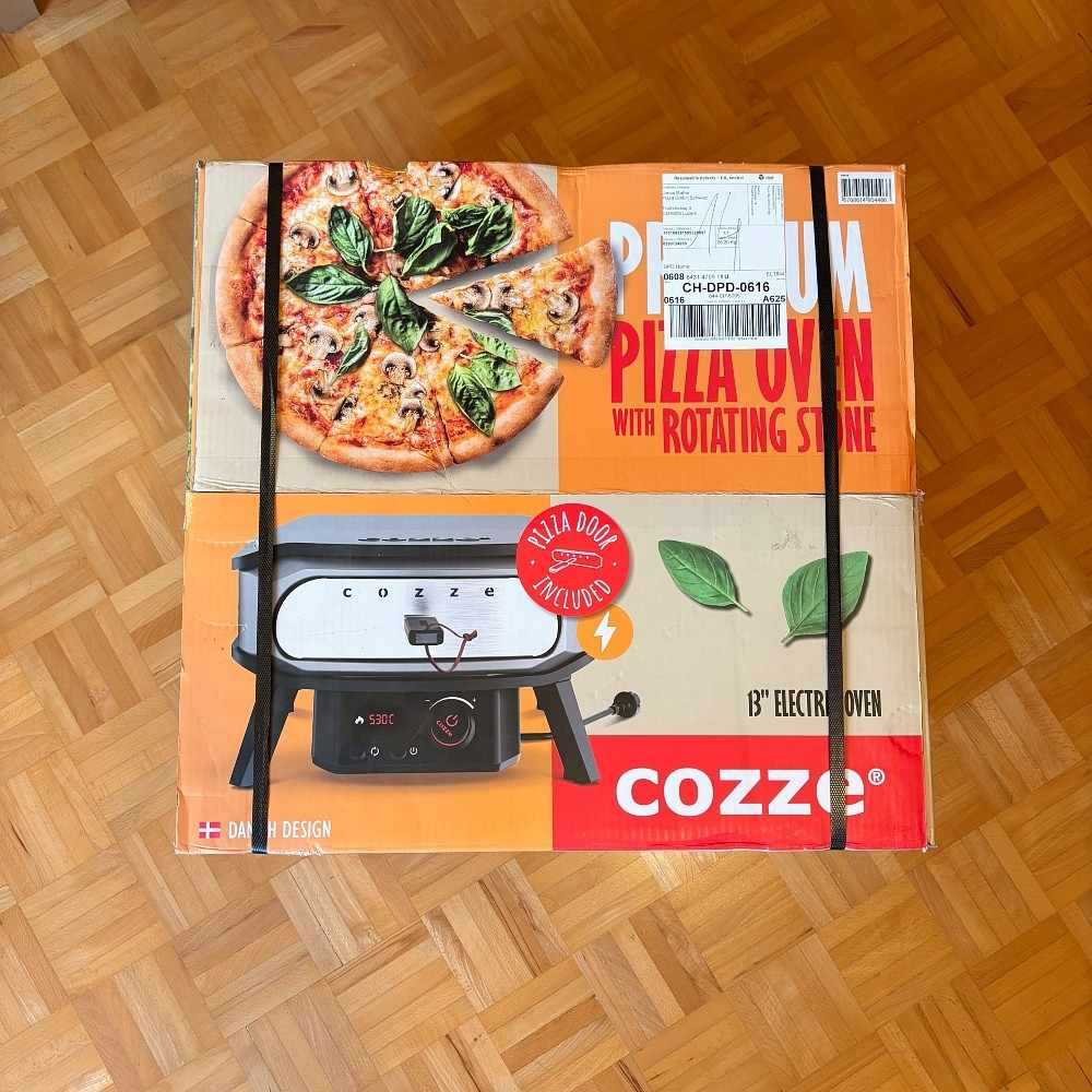 Cozze Premium Rotate Pizzaofen in Verpackung